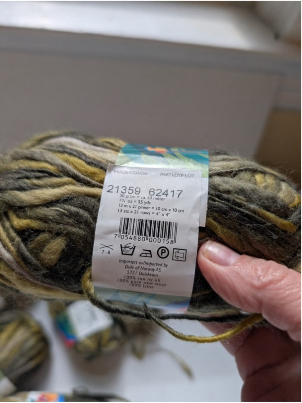 Dale Of Norway Dalegarn Ara Multi-Color Wool Blend Yarn 7 x 50 Grams BNWT - Picture 3 of 4